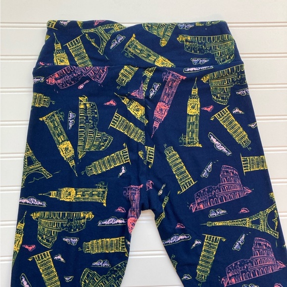 NWT LulaRoe OS Leggings navy blue Eiffel Tower Pisa Colosseum Europe Paris Rome - Picture 4 of 4